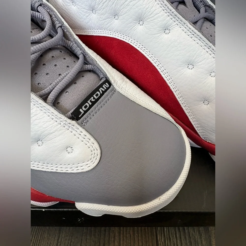 NIB AIR JORDAN 13 RETRO